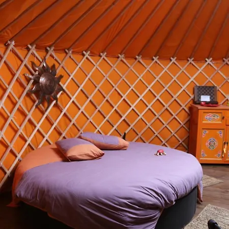 Yourtes Coccinelles Conchez-de-Bearn