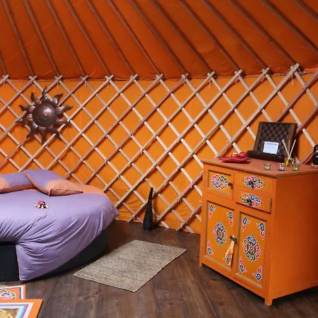 Tente de luxe Yourtes Coccinelles *