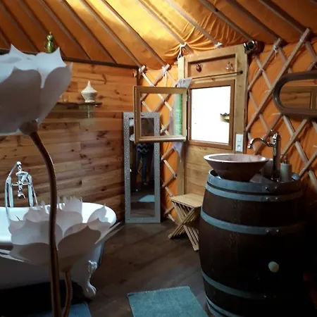 Luxury tent Yourtes Coccinelles *