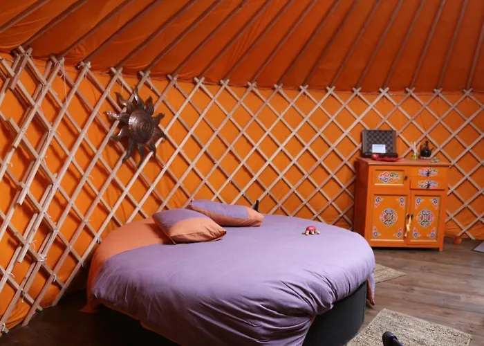 Yourtes Coccinelles Conchez-de-Bearn