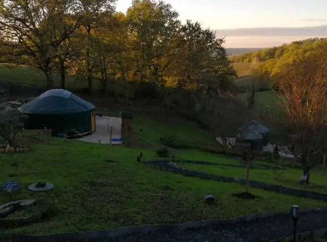 Yourtes Coccinelles אוהל מפואר Conchez-de-Bearn