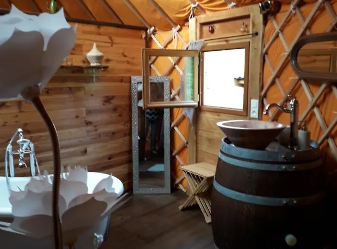 Luxusní stan Yourtes Coccinelles *